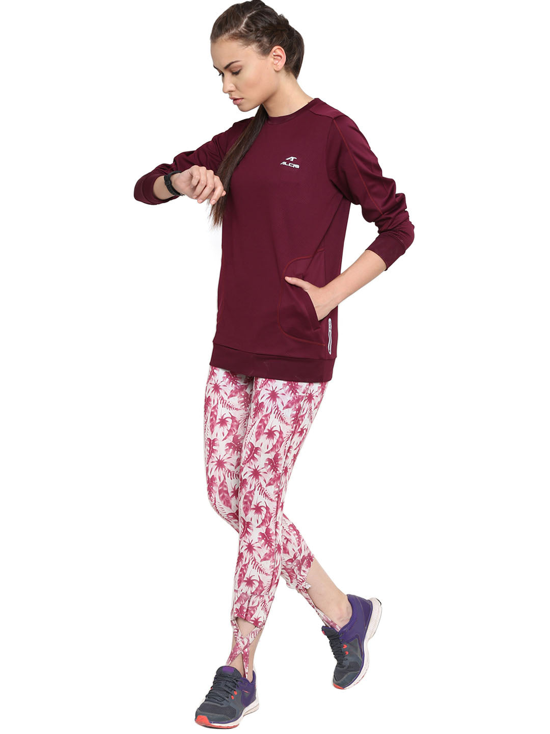 Women Solid Black Sweatshirts